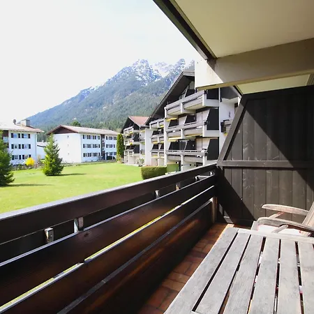 Apartment Lindenschlösschen&schlossgarten Garmisch-Partenkirchen