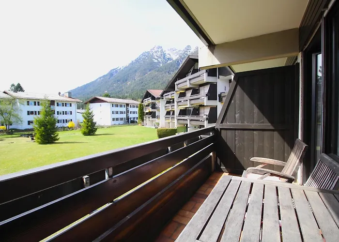 Apartmán Lindenschloesschen & Schlossgarten Garmisch-Partenkirchen